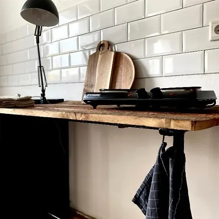 Apartman Uriges 60qm In Einem Alten Haeuschen Am Waldrand - 10km Bis Wuerzburg *